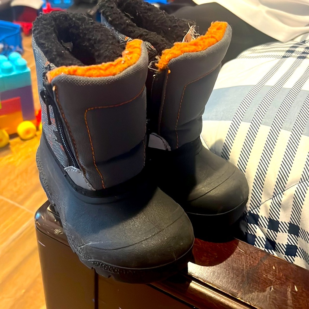 Snow Boots